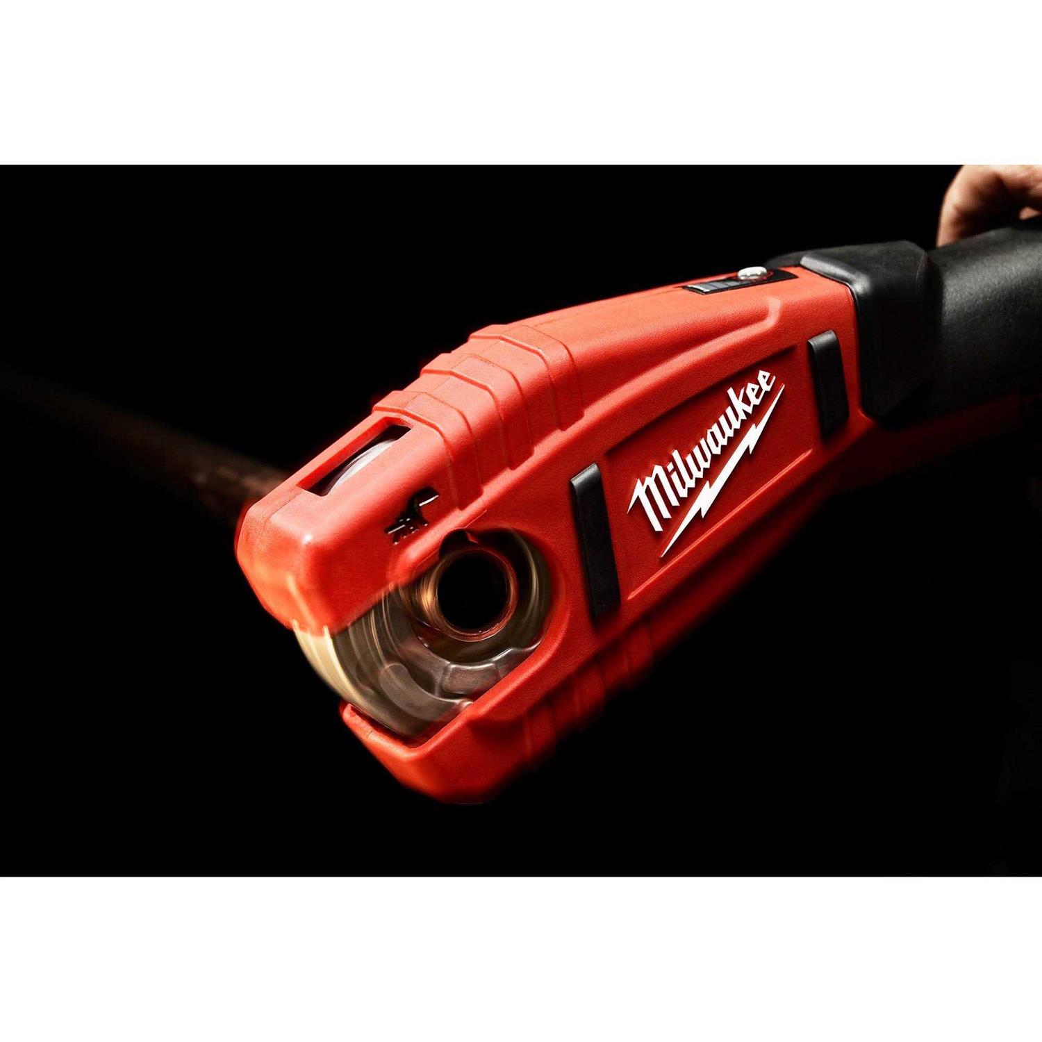 Milwaukee M12 Cordless Copper Tubing Cutter 2471 - Image 3
