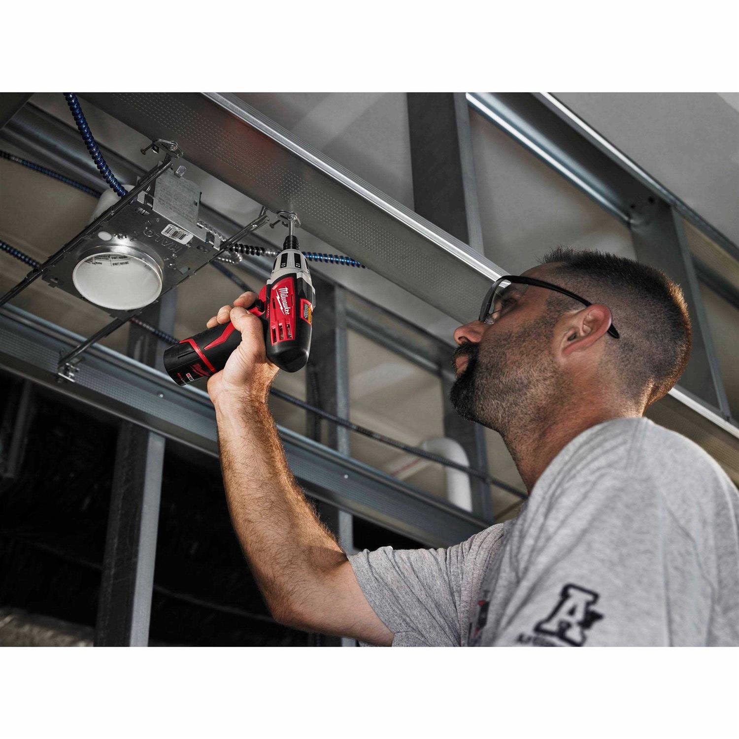 Milwaukee M12 1/4 Hex Screwdriver 2401 - Image 5