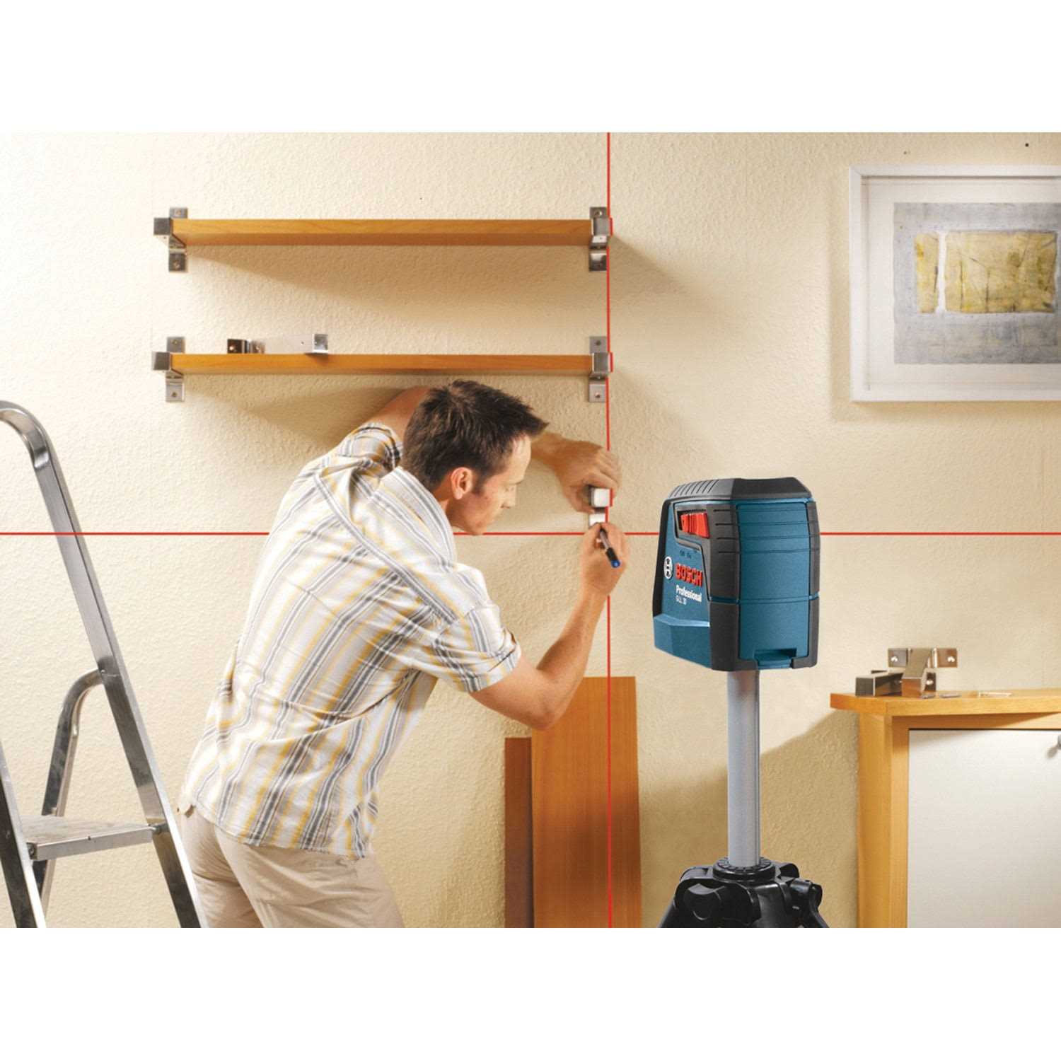Bosch GLL 30 Self Leveling Cross Line Laser - Image 4