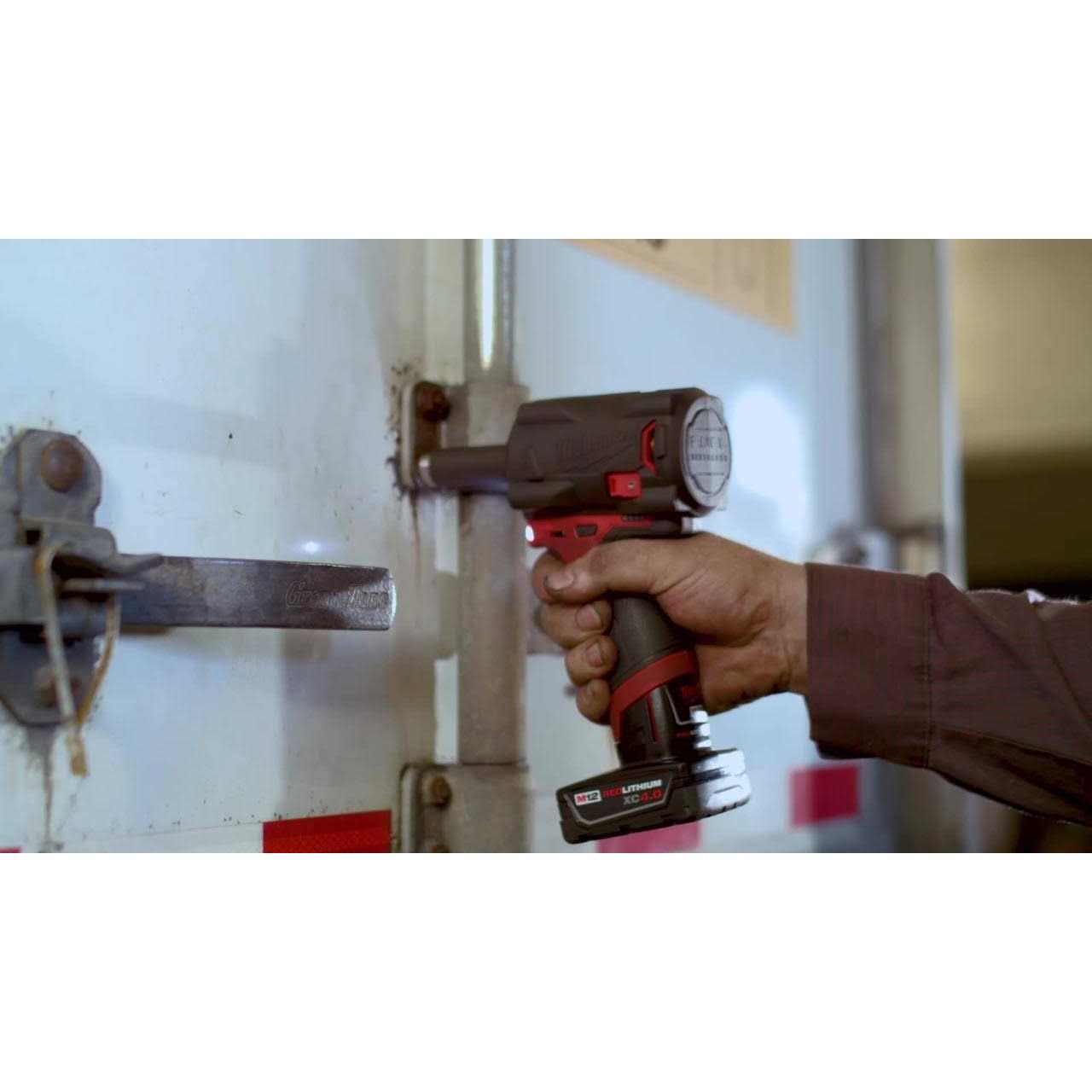 Milwaukee M12 FUEL 12V Lithium-Ion Brushless Cordless Stubby Impact Wrench with M12 2.0Ah Battery - Image 3