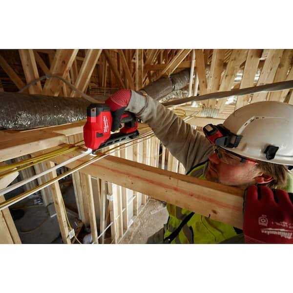 Milwaukee M12 12 Volt Lithium Ion Cordless Cable Stapler W/1 in. Insulated Cable Staples 600 per Box - Image 4