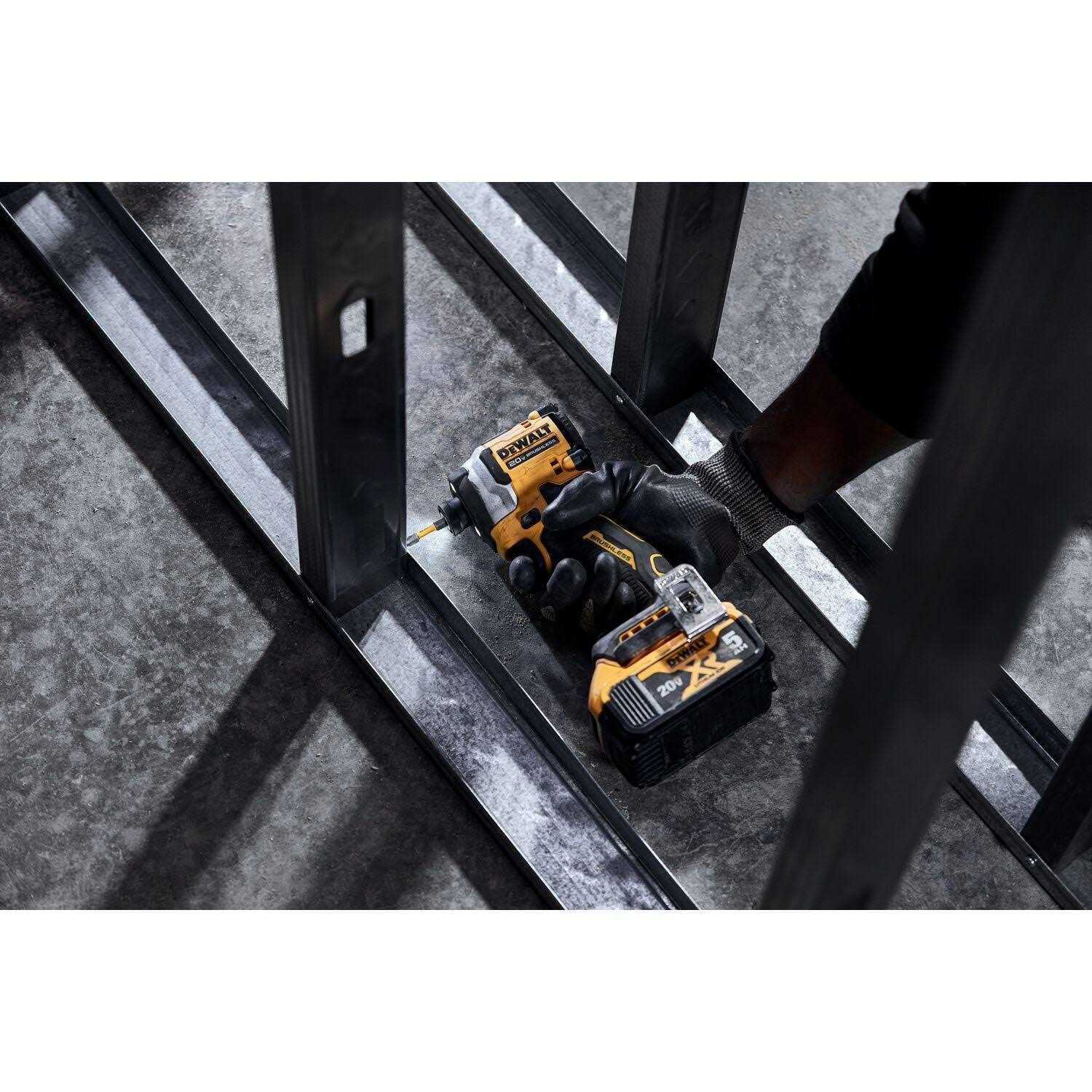 DeWalt ATOMIC 20V MAX 1/4 in Brushless Cordless 3-Speed Impact Driver Kit DCF850P1 - Image 4
