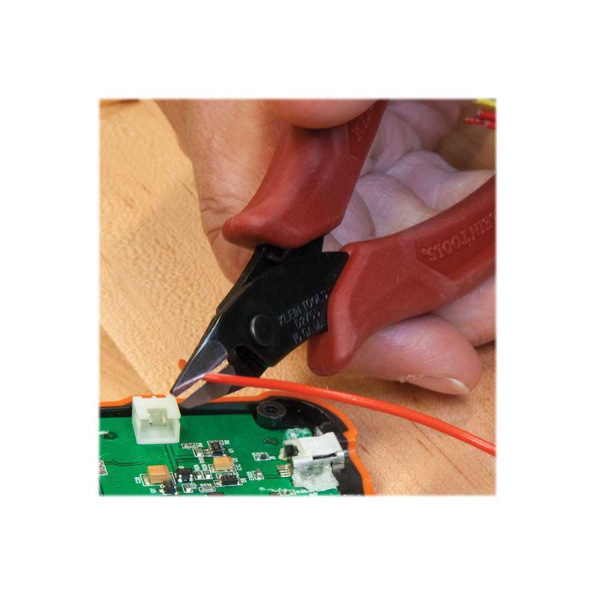 Klein Tools Flush Cutter D275-5 - Image 5