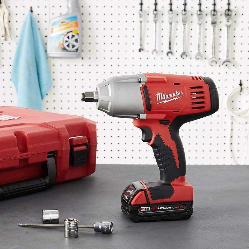 Milwaukee 2663-22R M18 1/2 Impact Wrench - Image 5