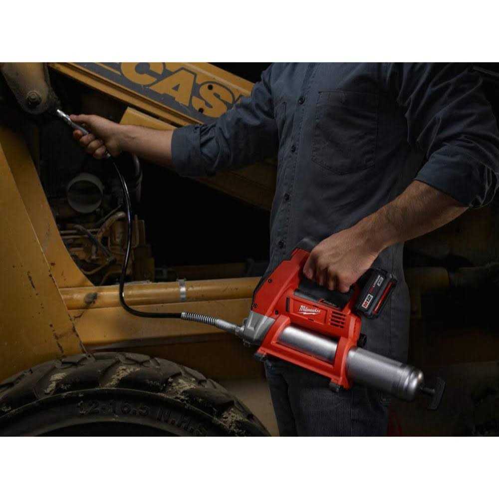 Milwaukee 2446-20 M12 Cordless Grease Gun - Image 5