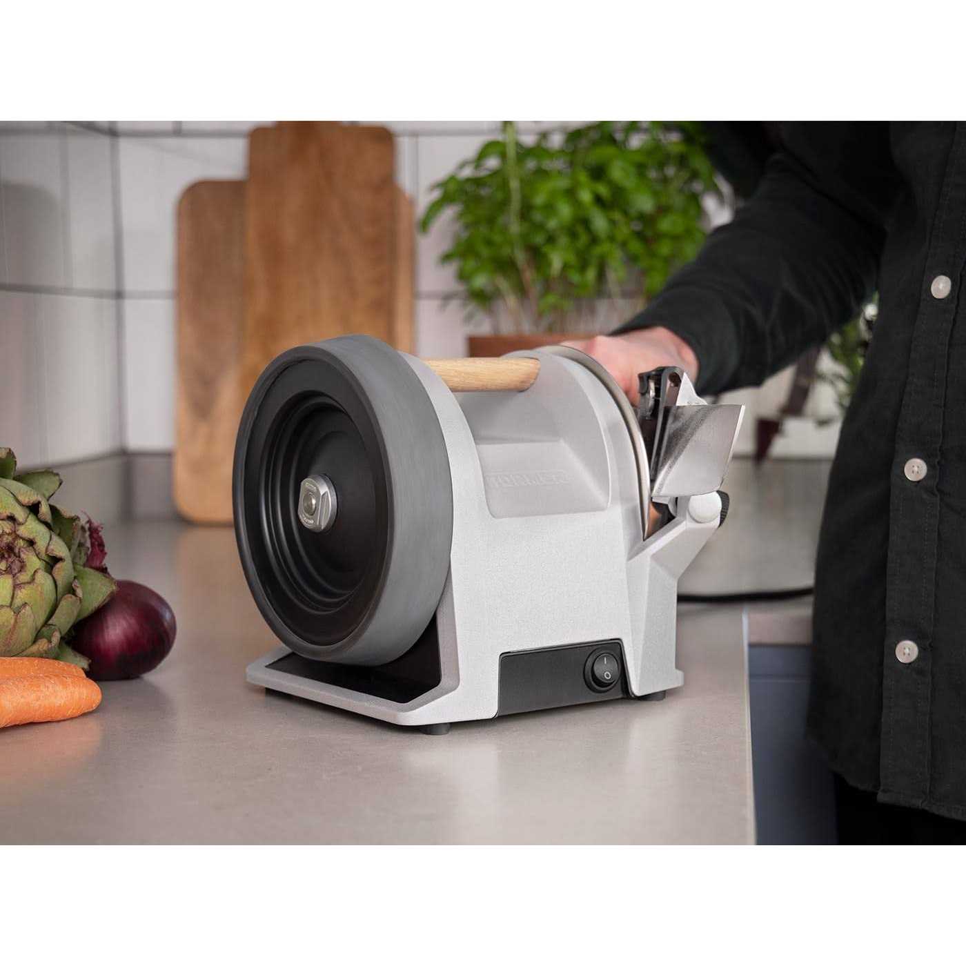 Tormek T-1 Kitchen Knife Sharpener - Image 4