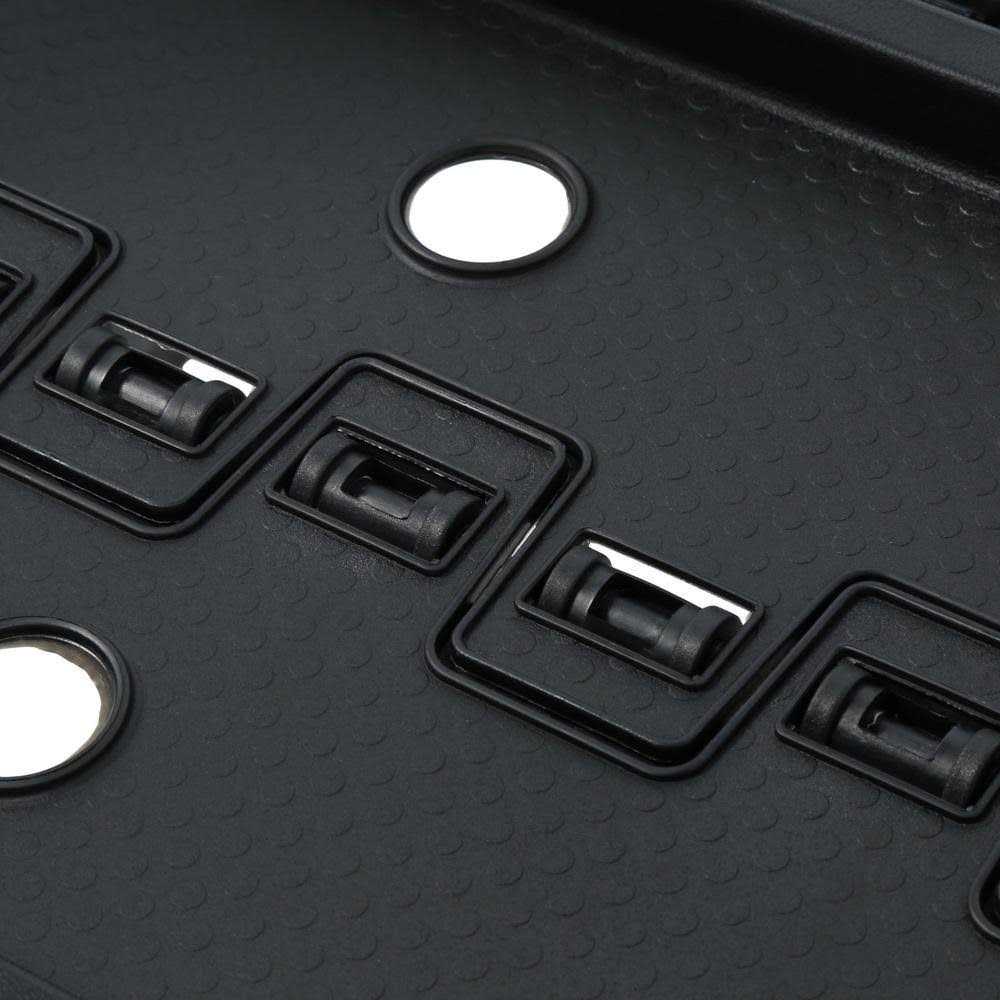 DeWalt Adjustable Metal Legs Sawhorse DWST11031 - Image 5