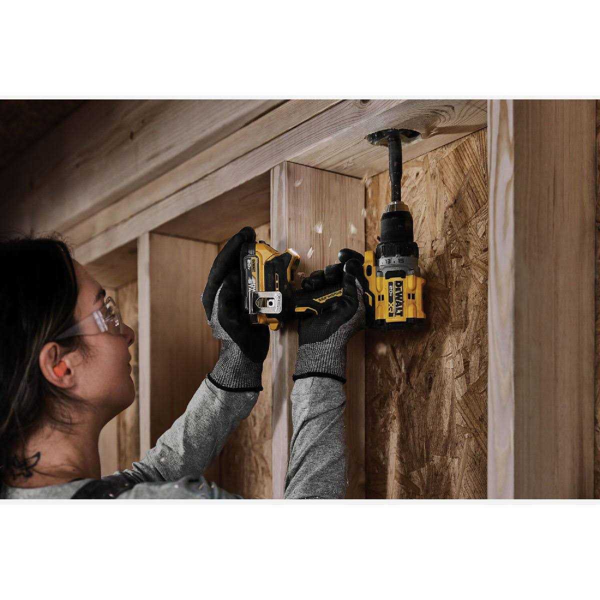 DEWALT 20V MAX XR Brushless Cordless Drill/Driver Kit DCD800D1E1 - Image 3