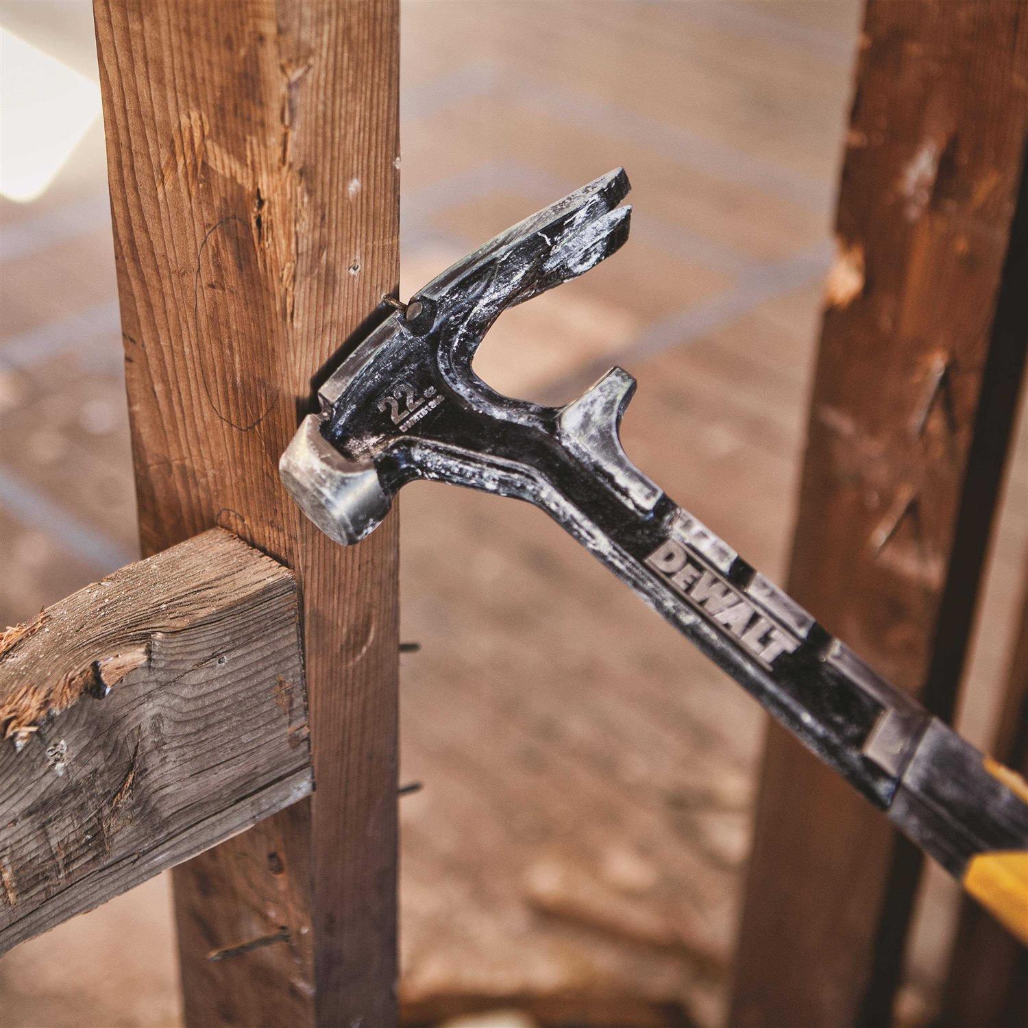 DeWalt 22 oz. Demolition Hammer - Image 5