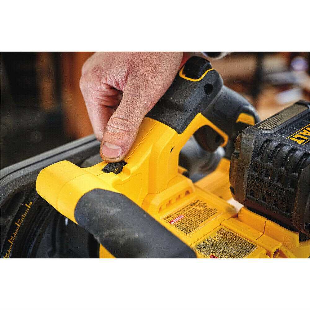 DeWalt DCS520T1 60V MAX 6-1/2 Cordless TrackSaw Kit - Image 3