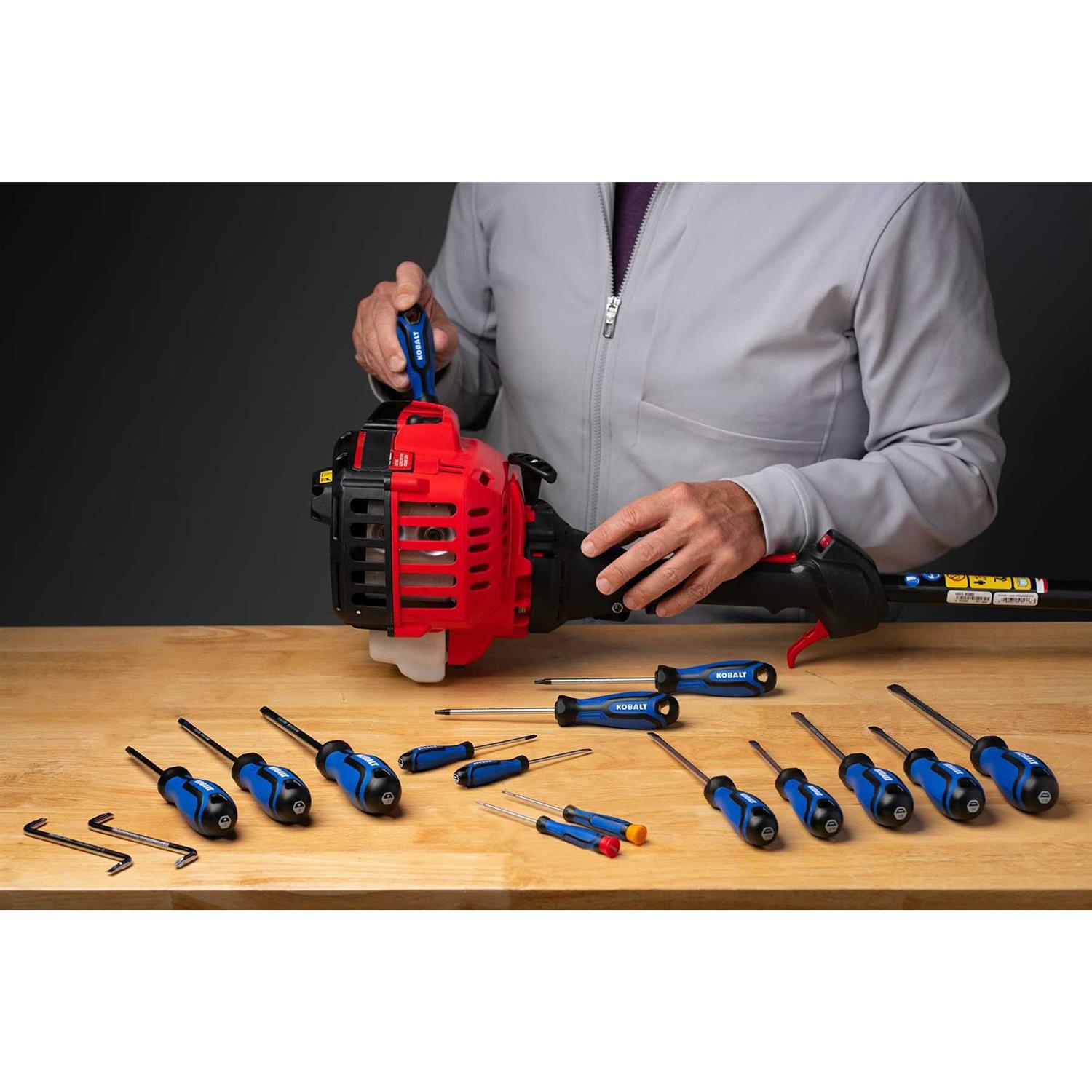 Kobalt 18-Piece Plastic Handle Magnetic Assorted Screwdriver Set - Image 4
