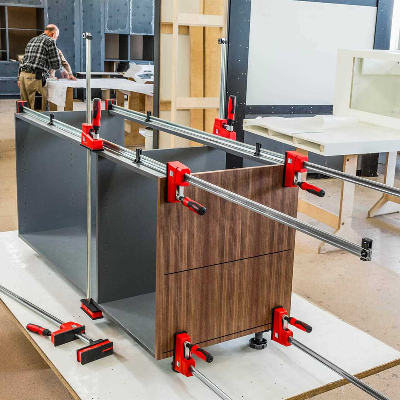 Bessey 40 in. K Body REVOlution Parallel Clamp - Image 4