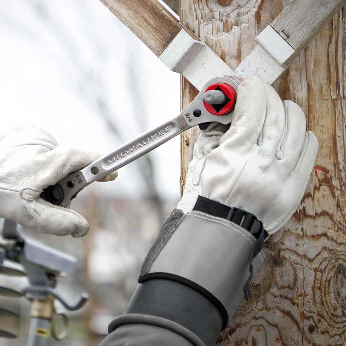 Milwaukee Ratcheting Wrench 48-22-9216 - Image 4