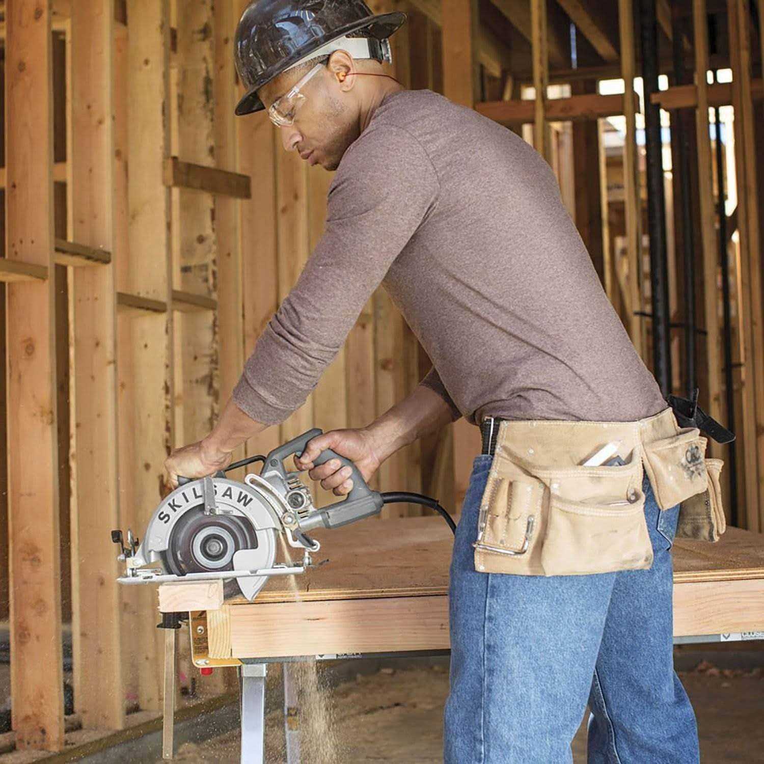 Skilsaw SPT77W-01 7-1/4-Inch Worm Drive Circular Saw - Image 4