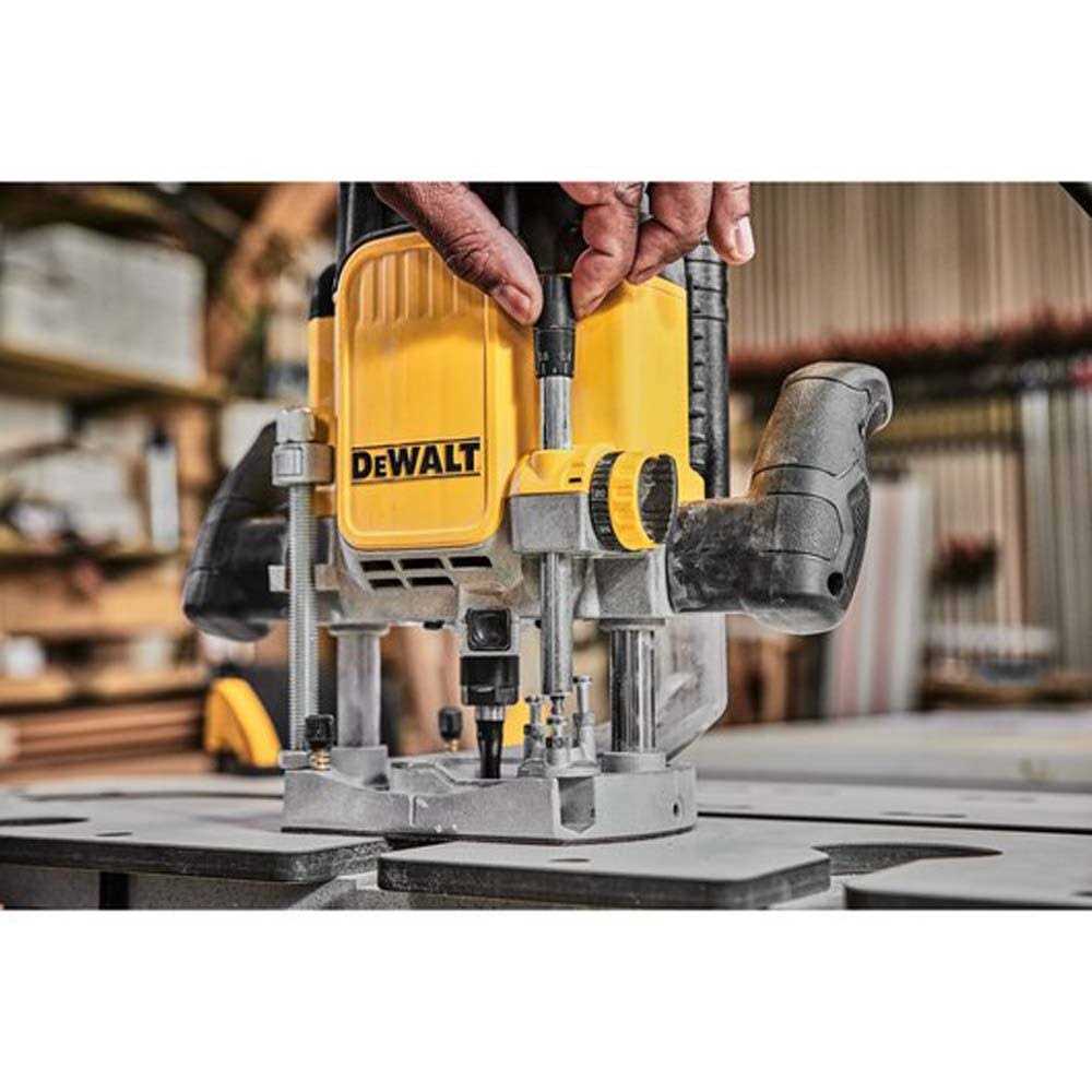 DEWALT 3 HP Plunge Router 15 DWE625 - Image 3