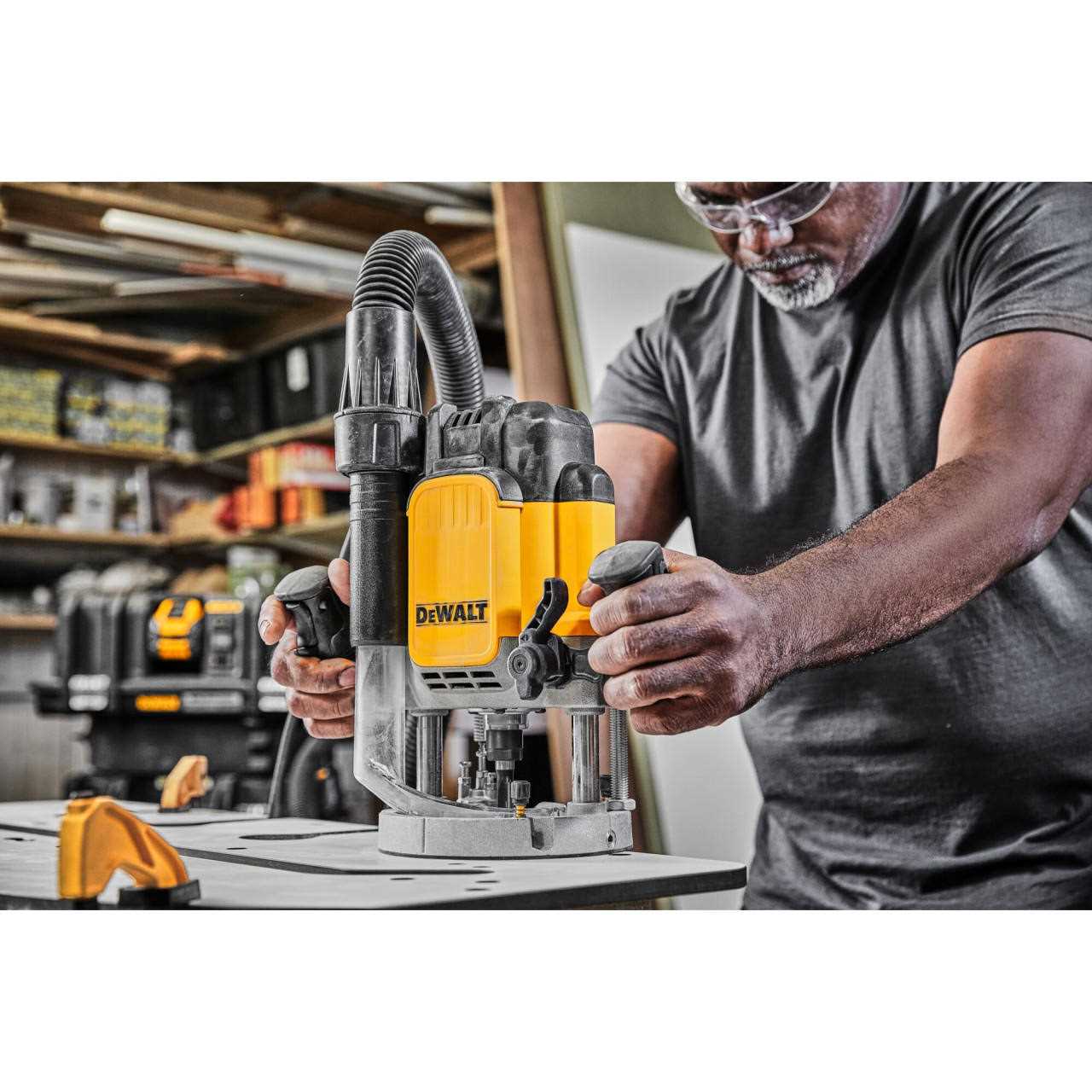 DEWALT 3 HP Plunge Router 15 DWE625 - Image 5