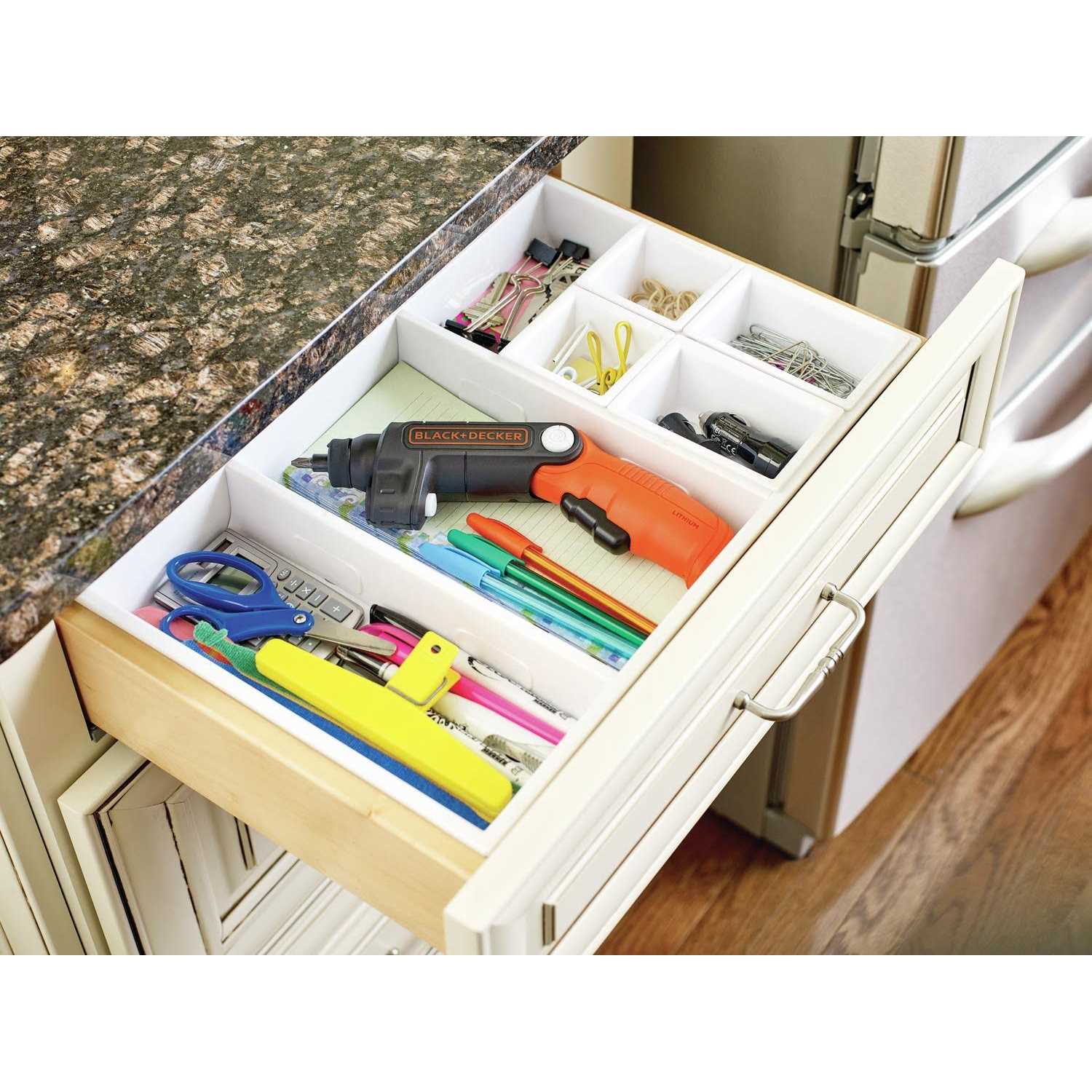 BLACK+DECKER 4V Max Cordless Screwdriver With Led Light - Image 3