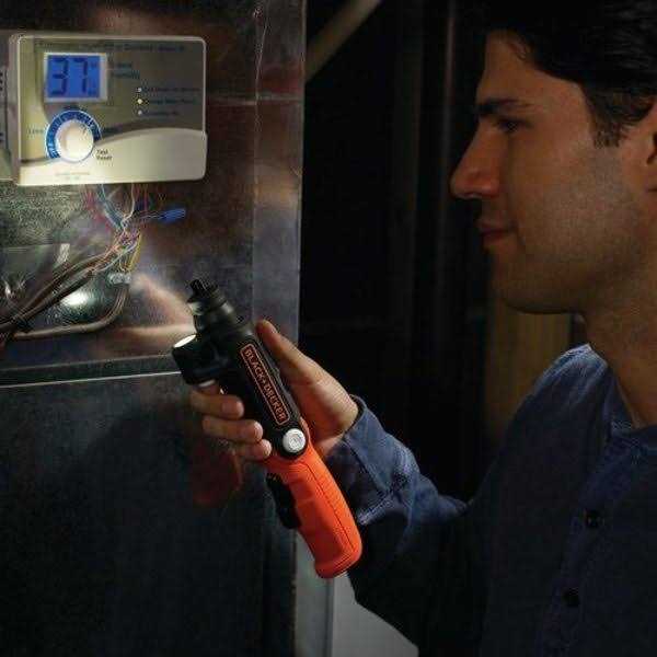 BLACK+DECKER 4V Max Cordless Screwdriver With Led Light - Image 4