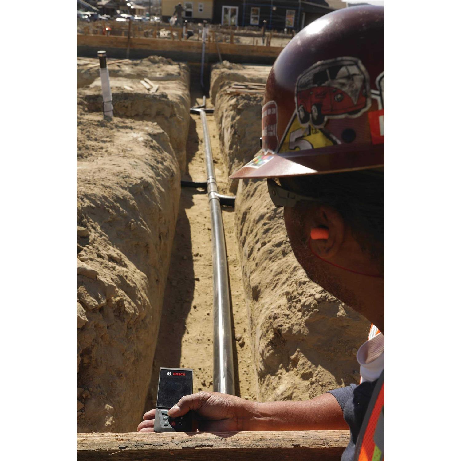 Bosch GLM400CL 400 ft. BLAZE Outdoor Laser Measure with Camera - Image 3