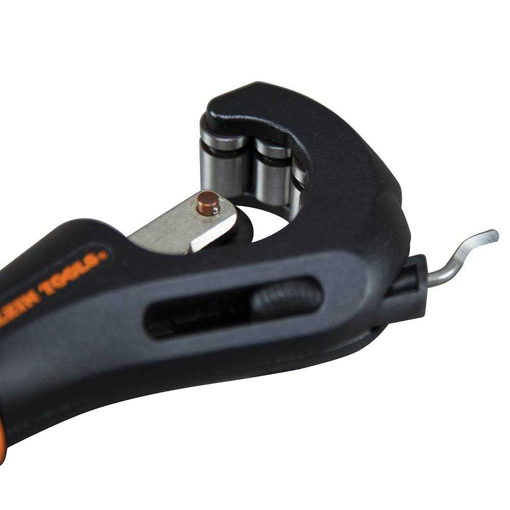 Klein Tools 88904 Professional Tube Cutter - Image 4