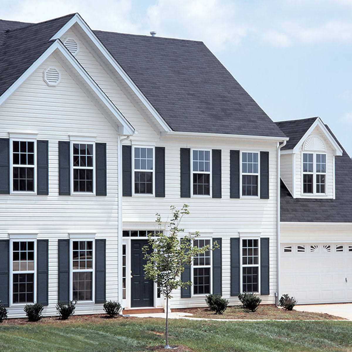 Builders Edge 14.5W in. Louvered Vinyl Shutters Black - Image 5