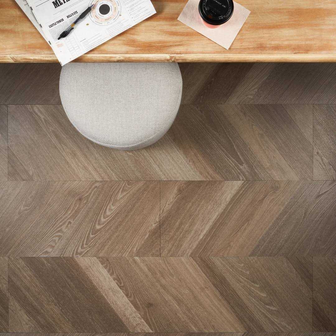 Stacy Garcia Chic Chevron 0.2'' Thick 12'' W x 48'' L Oak Vinyl Tile Ivy Hill Tile - Image 3