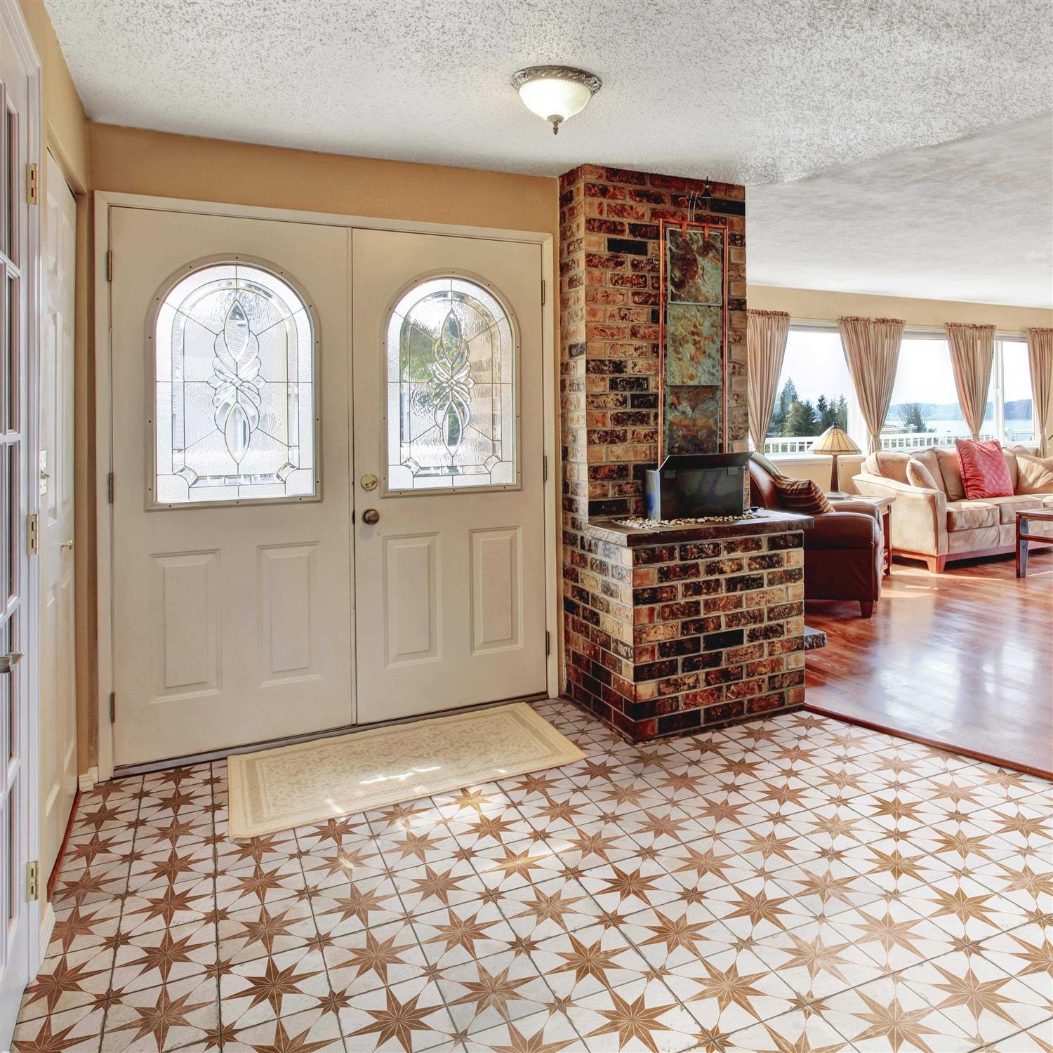 SomerTile Royals Estrella Ceramic Floor and Wall Tile - Image 4