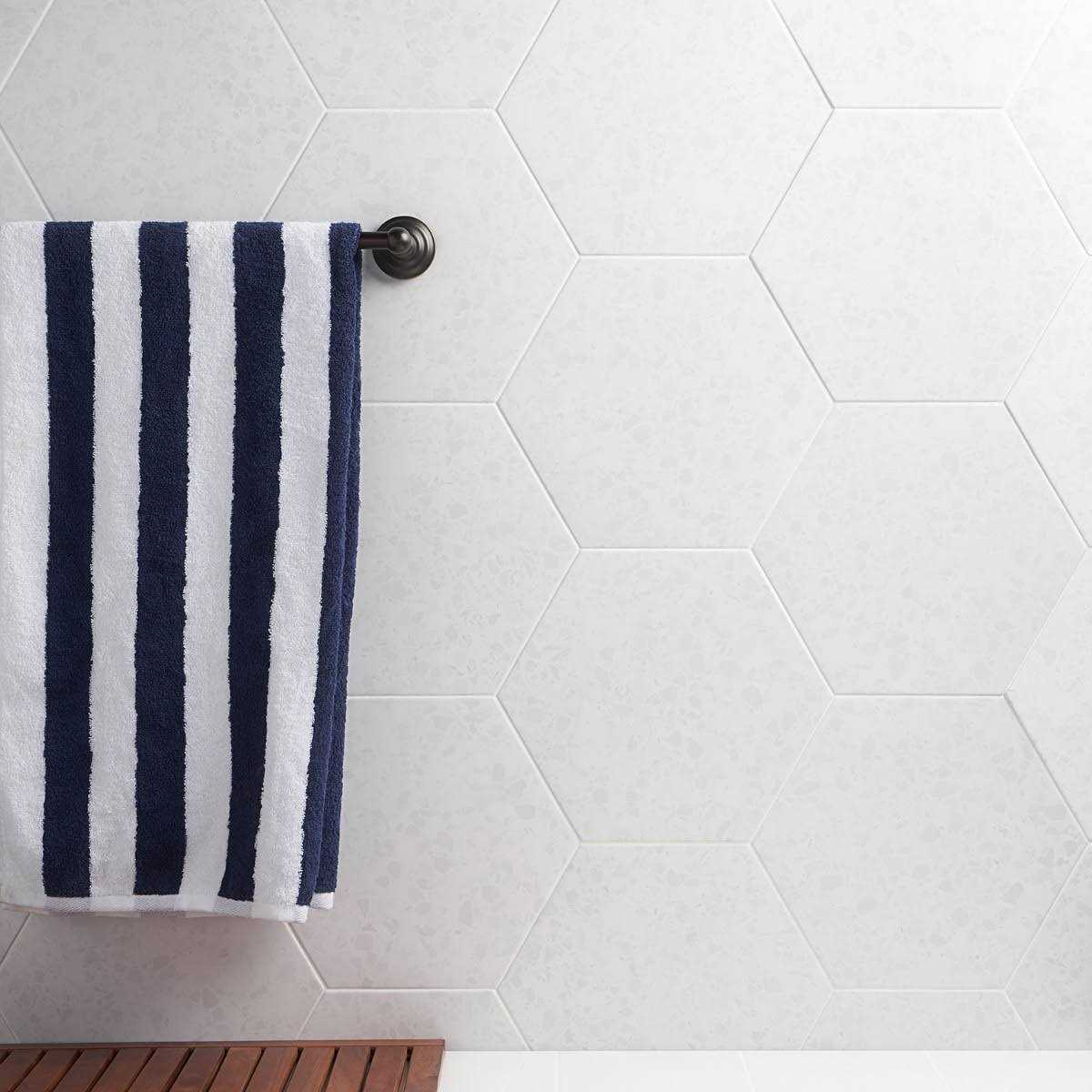 Ivy Hill Tile Malati 12.5 in. x 14.5 in. Matte Porcelain Hexagon Floor and Wall Tile - Image 3