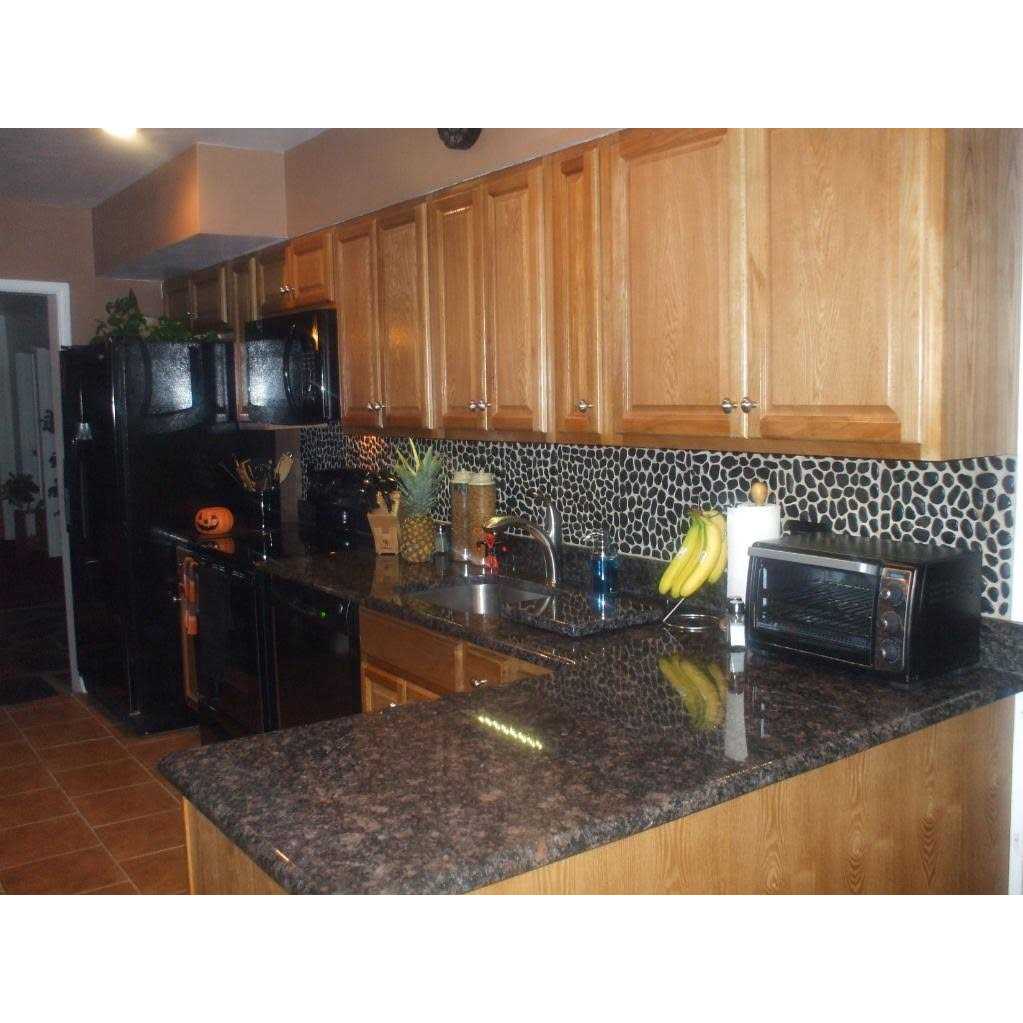 Ivy Hill Tile Sample Cobblestone Obsidian Black Pebble Mosaic Tile - Image 3