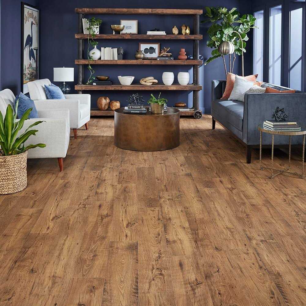 STAINMASTER PetProtect Beckett Ridge Chestnut 12-mm T x 7-1/2-in W x 47-1/4-in L Waterproof Wood Plank Laminate Flooring - Image 3