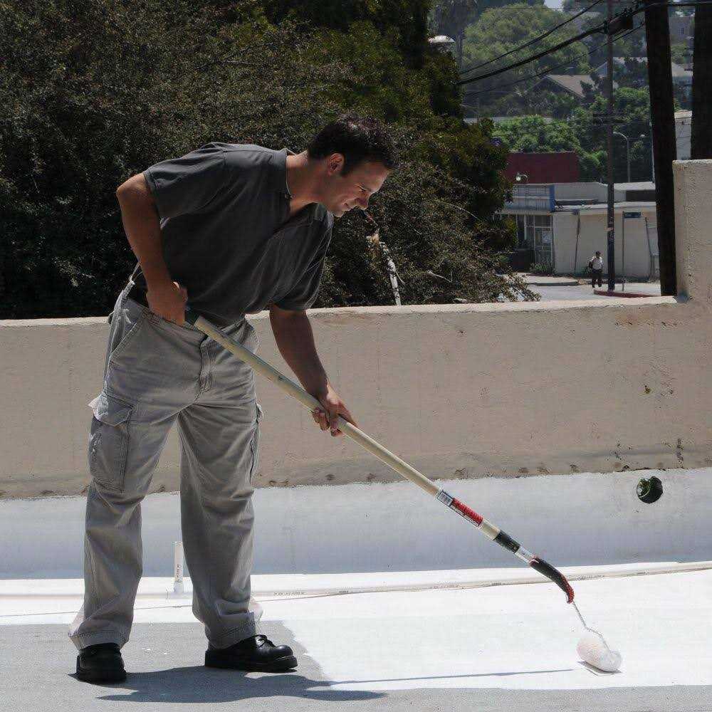 Henry HE287SF871 White Elastomeric Roof Coating - Image 4