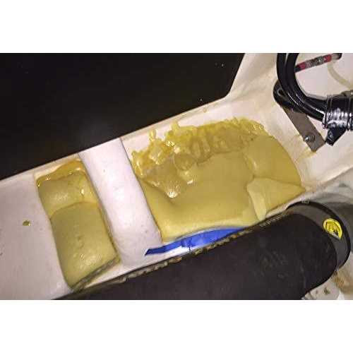 TotalBoat 2 Part Polyurethane Expanding Flotation Foam 2 lb Density - Image 3
