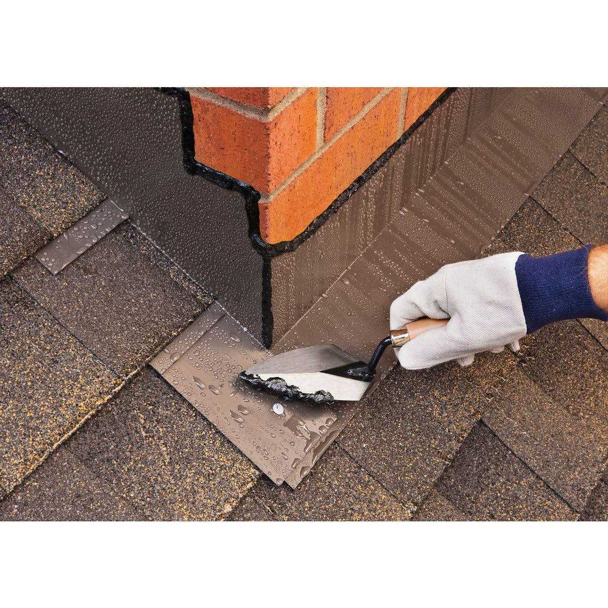 Henry 11 oz Wet Patch Roof Cement - Image 5
