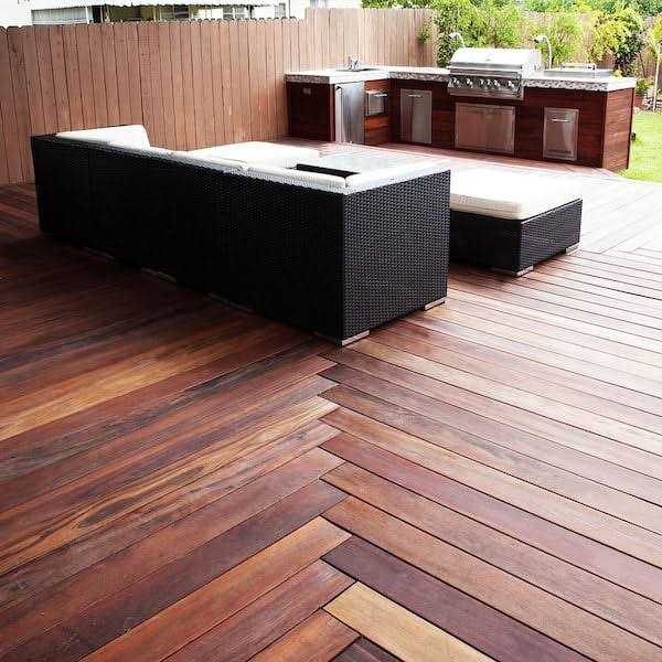 DeckWise Ipe Oil Hardwood Deck Finish - Image 2