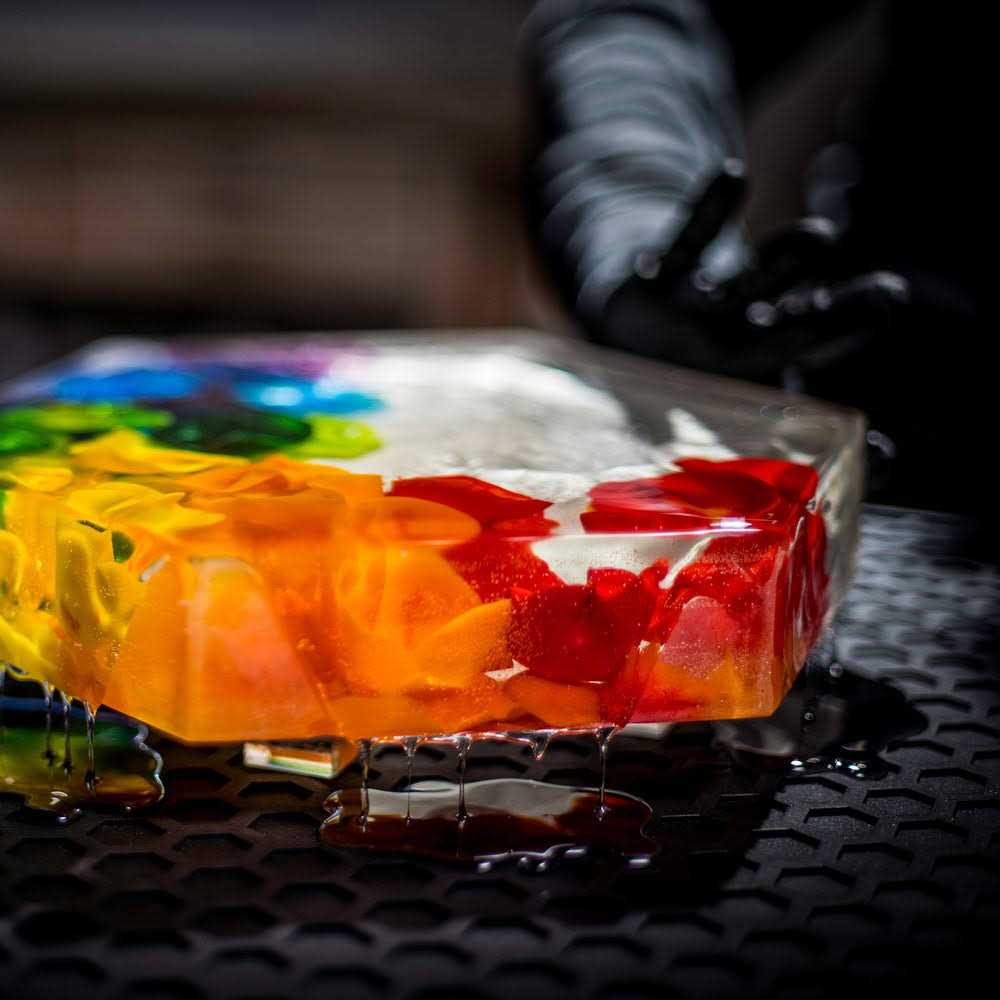 TotalBoat Epoxy Resin Crystal Clear 2 Gallon Epoxy Resin & Hardener Kit for Bar Tops - Image 5