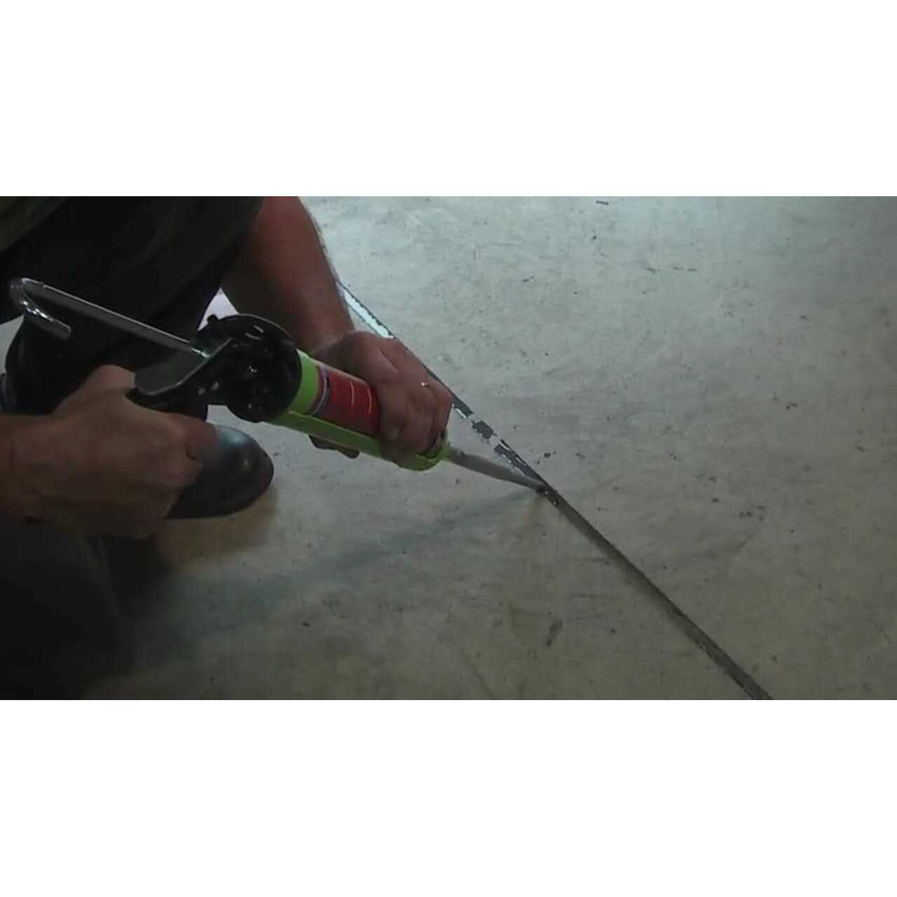 PC-Xtreme 096000 22 oz. Gray Joint and Crack Filler - Image 3