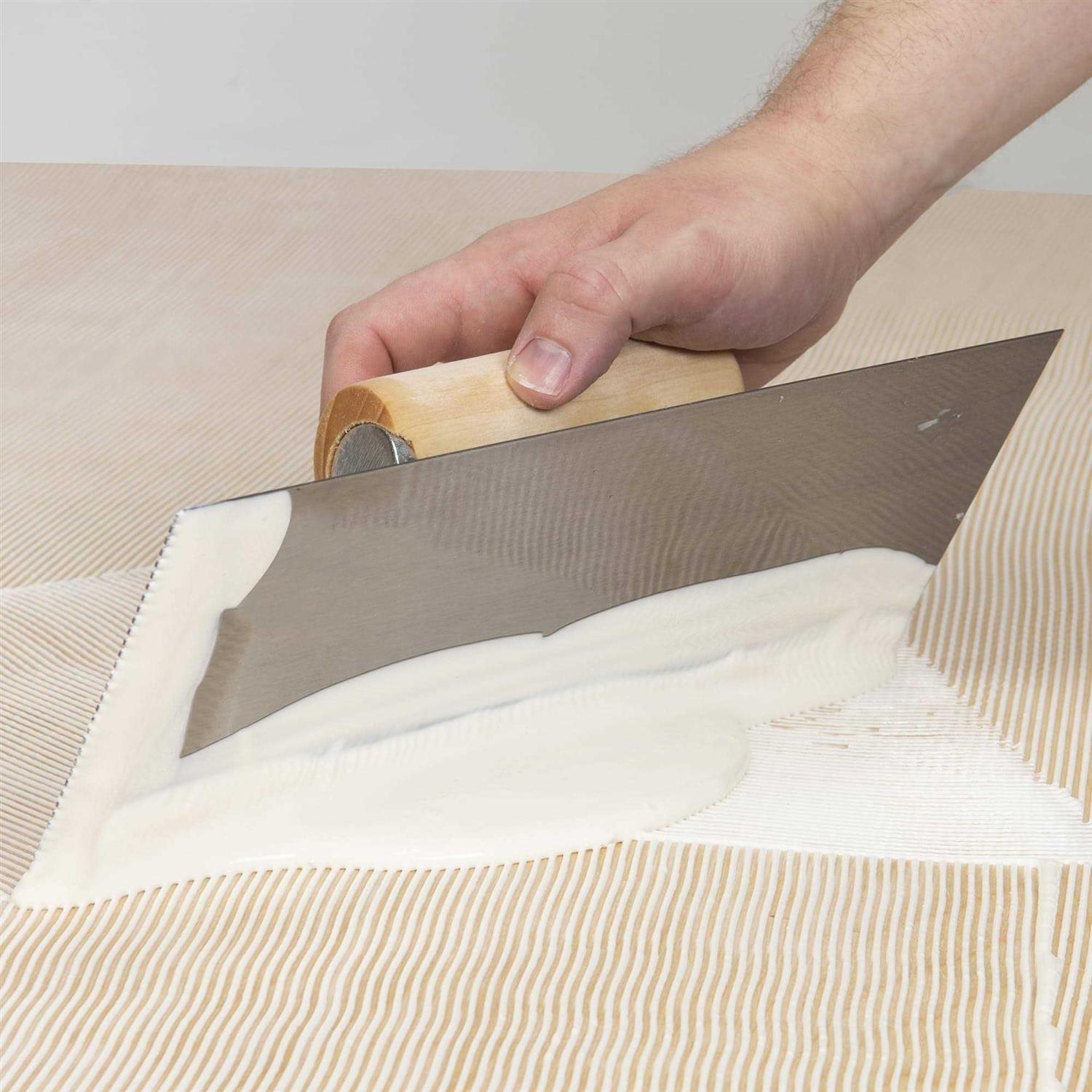 Roberts 7399 White 1 Gal. Universal Plus Carpet and Resilient Floor Adhesive - Image 3