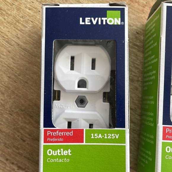 Leviton Cbr15-00w Duplex Receptacle, Thermoplastic, White, 15 Amp - Image 3