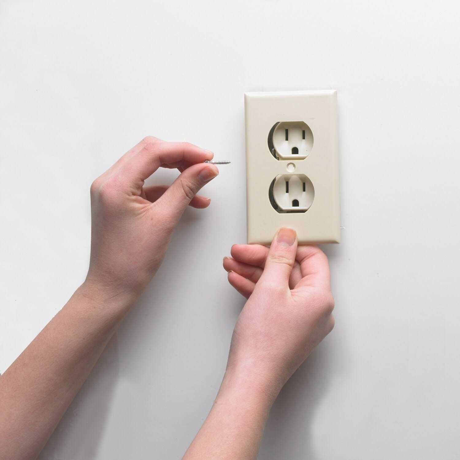 Frost King Electric Outlet & Switch Sealers - Image 4