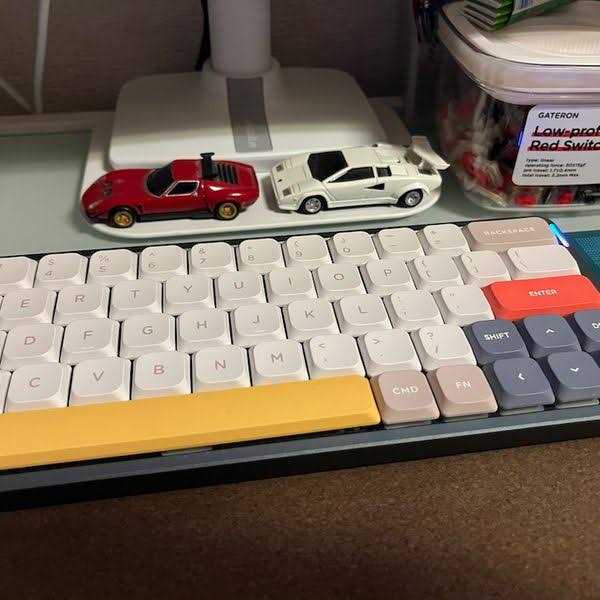 Gateron Low-profile 2.0 Switches Switch / 100pcs - Image 2