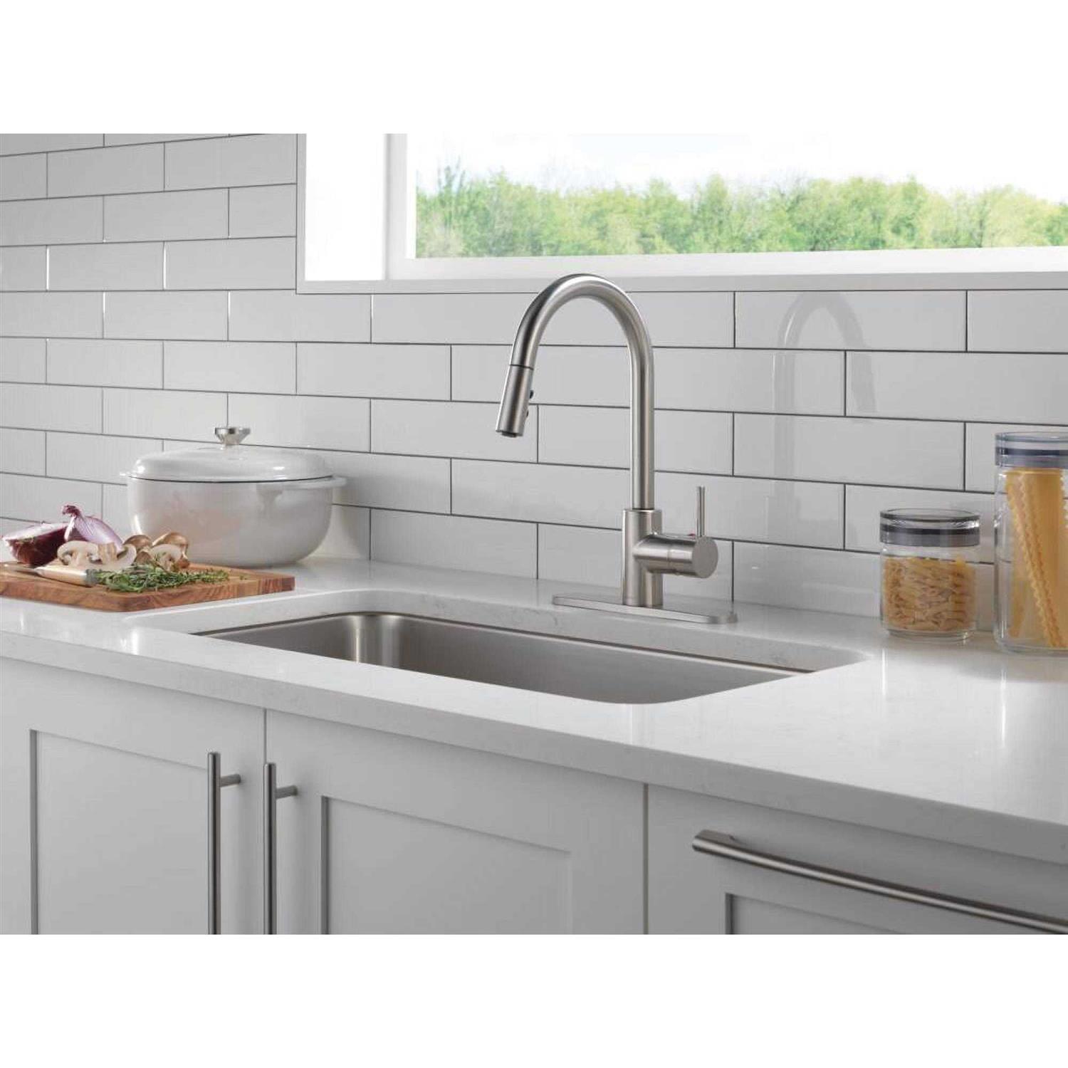 Peerless Single Handle Pulldown Kitchen Faucet - Image 3