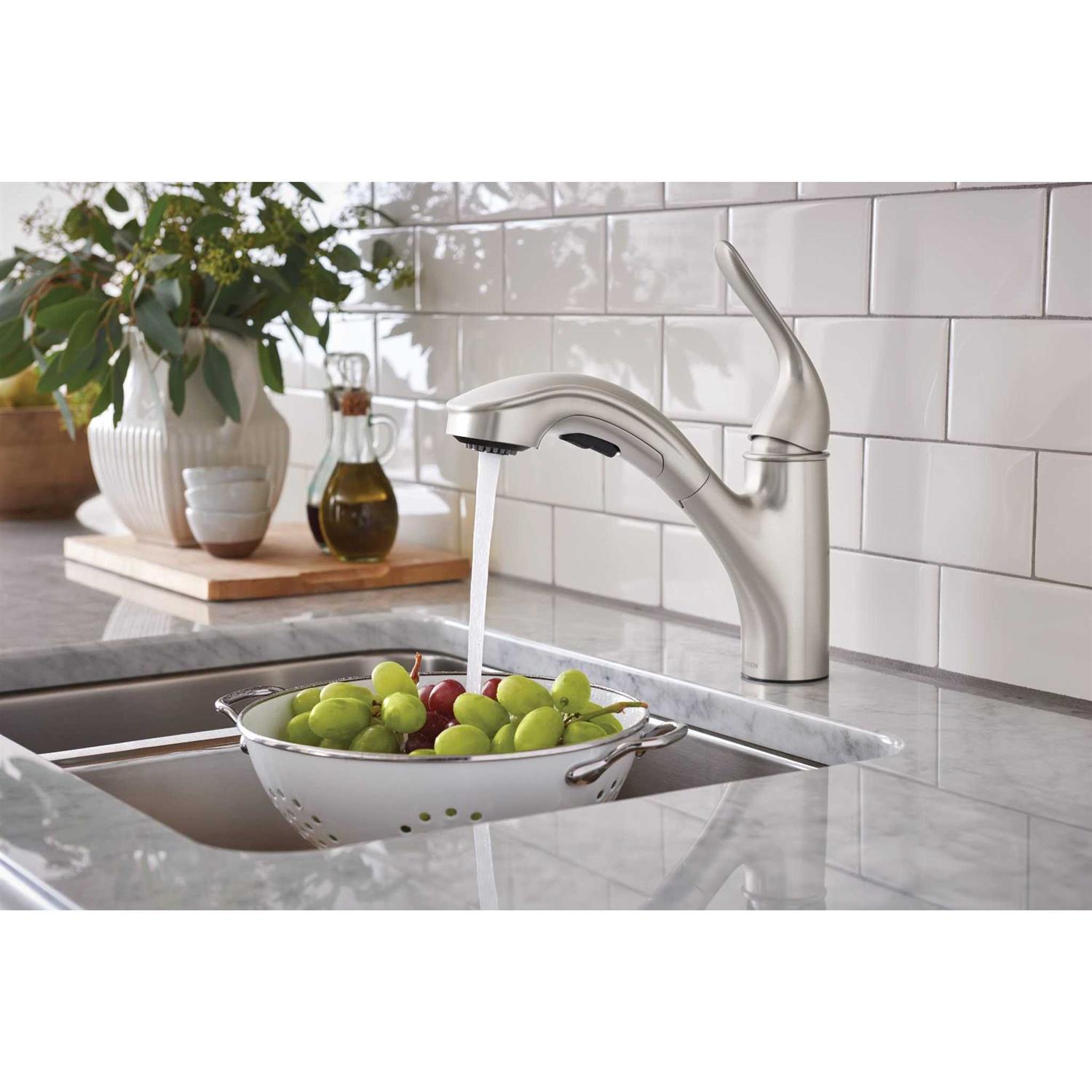Moen Brecklyn Single-Handle Pull-Out Sprayer Kitchen Faucet with Power Clean - Image 2