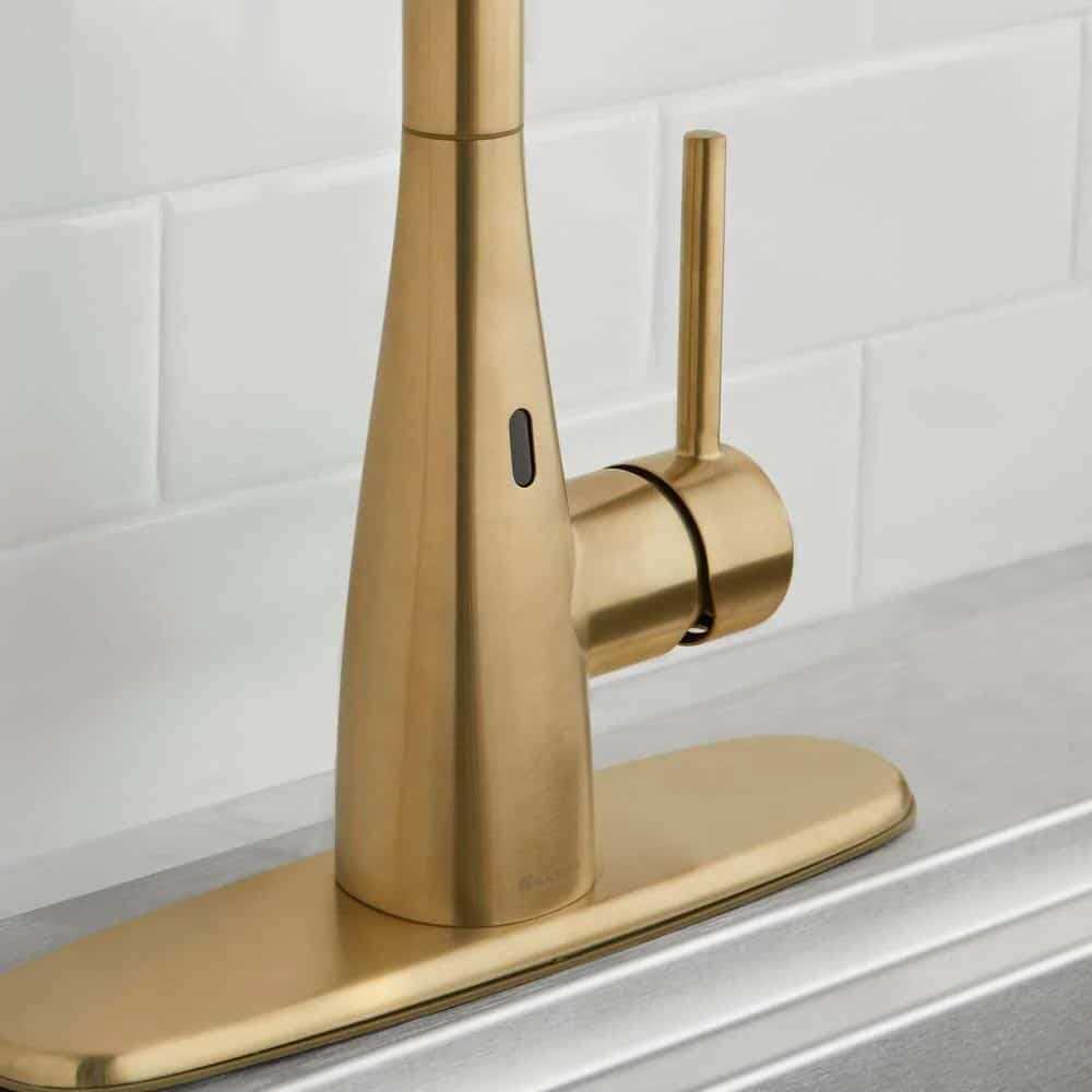 Glacier Bay Vazon Touchless Single-Handle Pull-Down Sprayer Kitchen Faucet with TurboSpray in Matte Gold - Image 4