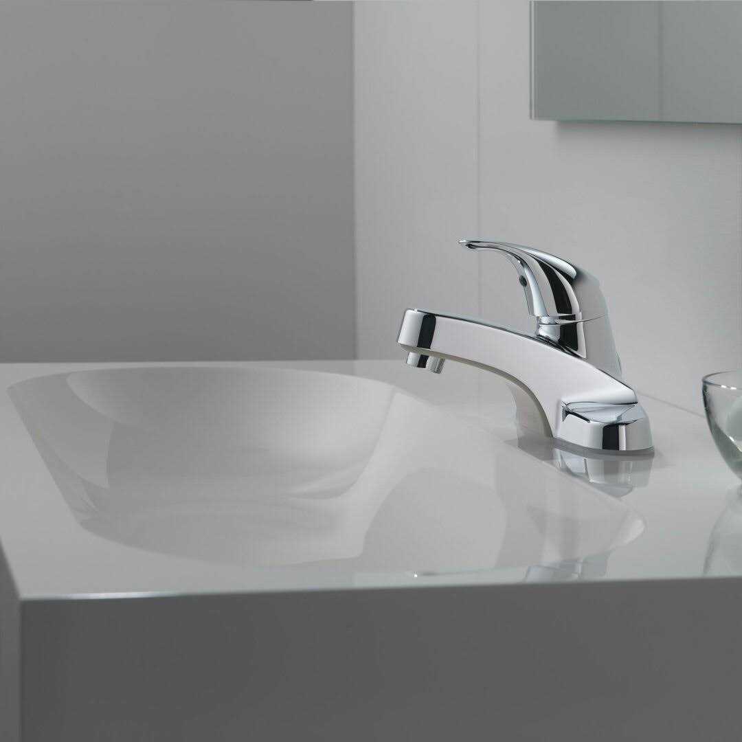 Peerless P131LF Single Handle Bathroom Faucet