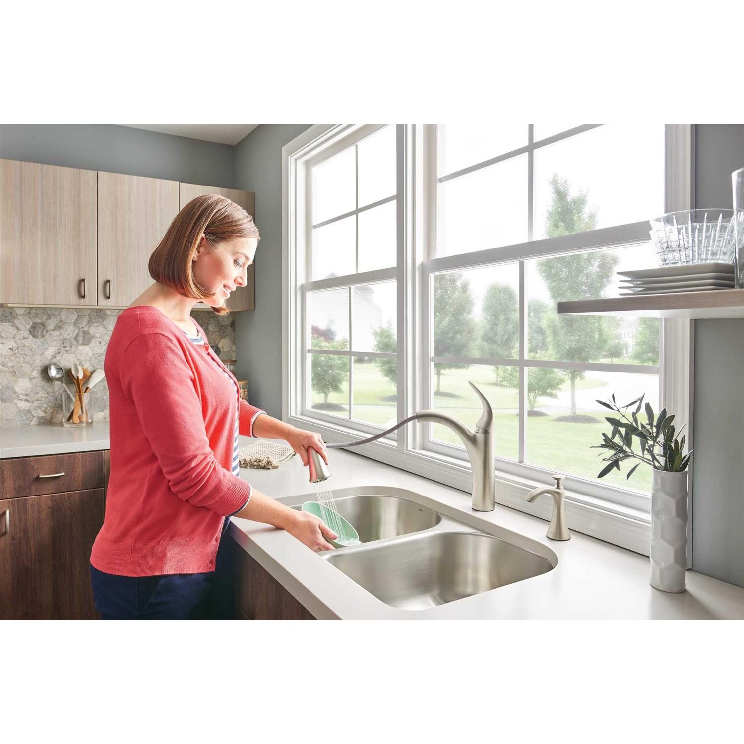 Moen Camerist Single Handle Pullout Kitchen Faucet 7545 - Image 3